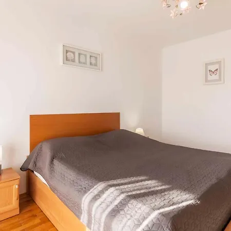 Apartment In Fazana/istrien 38645