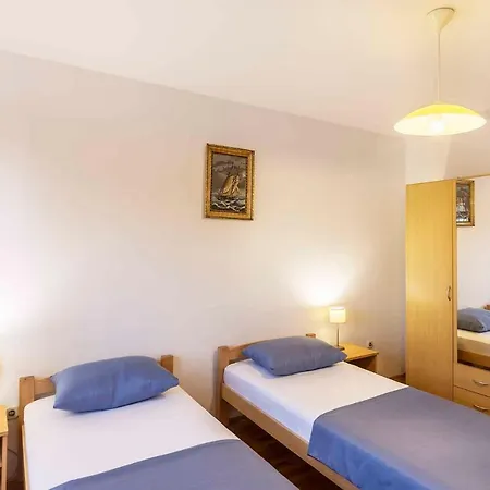 Apartment In Fazana/istrien 38645