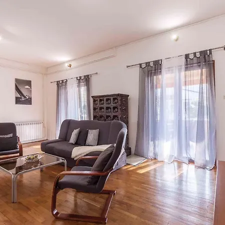 Apartment In Fazana/istrien 38645