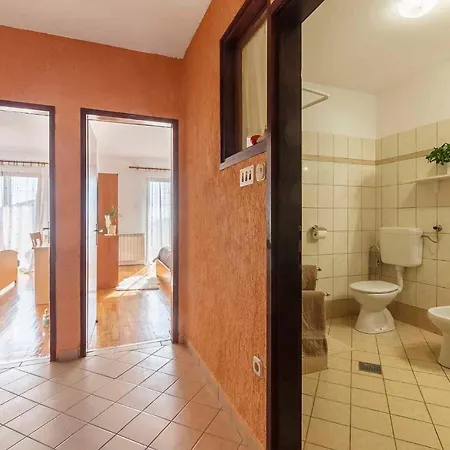 Apartment In Fazana/istrien 38645